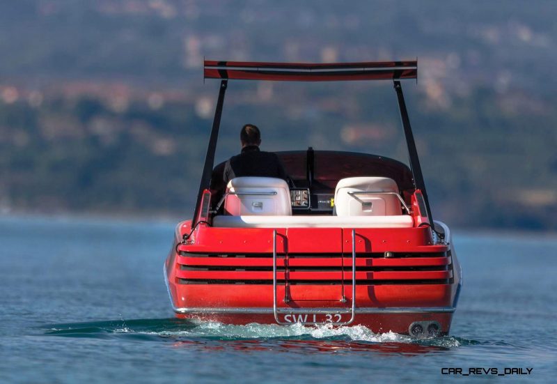 RM Sotheby's 1990 RIVA Ferrari 32 Speedboat 8