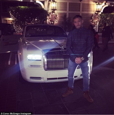 UFC Champ Conor McGregor Gets A 2015 Rolls-Royce Phantom Drophead 10