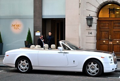 UFC Champ Conor McGregor Gets A 2015 Rolls-Royce Phantom Drophead 11