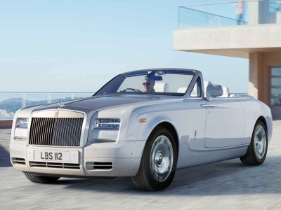 UFC Champ Conor McGregor Gets A 2015 Rolls-Royce Phantom Drophead 3