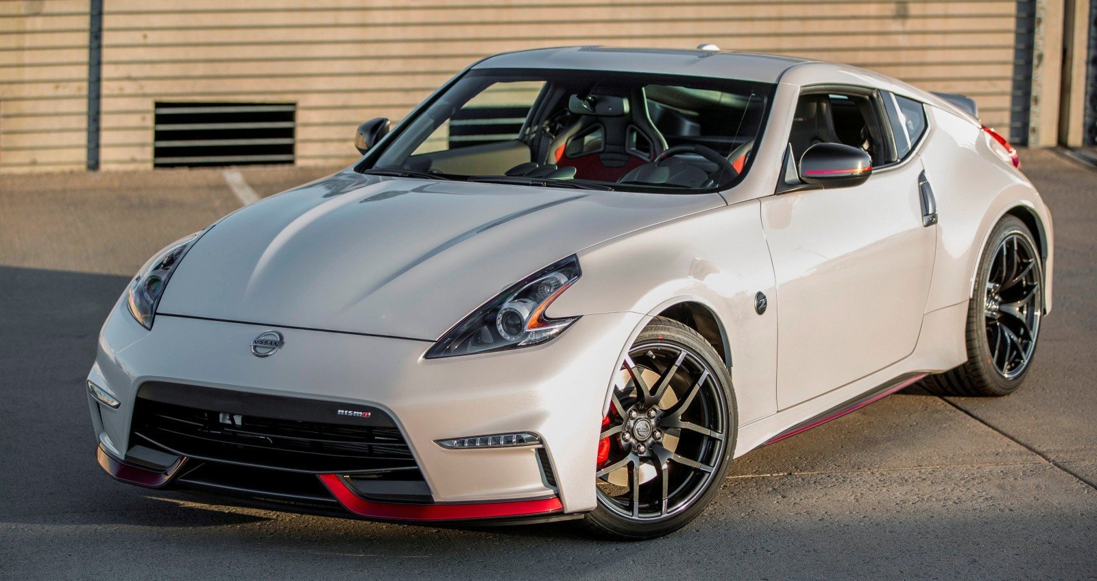 Update1 New Photos! 2015 Nissan 370Z NISMO Facelift Arrives In July