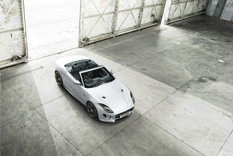 2016 Jaguar F-TYPE British Design Edition 13