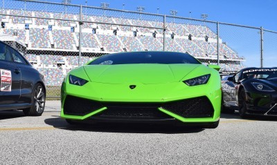 2016 Lamborghini HURACAN Verde Mantis  12