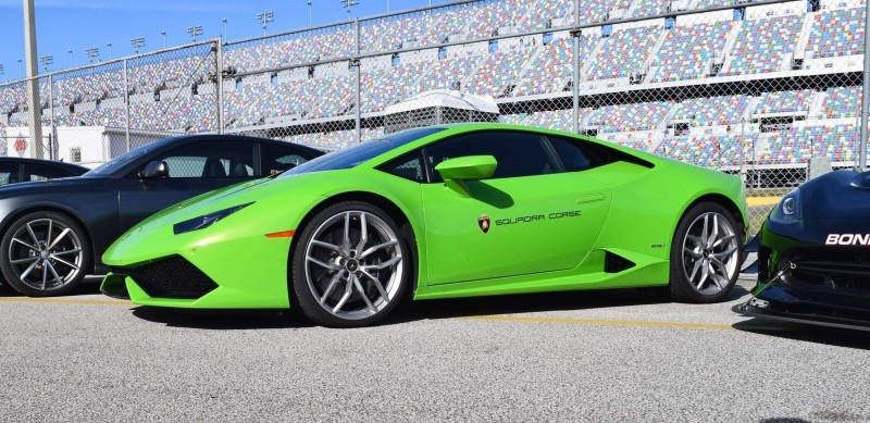 2016 Lamborghini HURACAN Verde Mantis  21