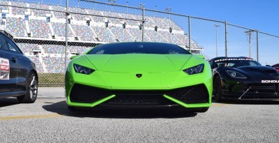 2016 Lamborghini HURACAN Verde Mantis  9