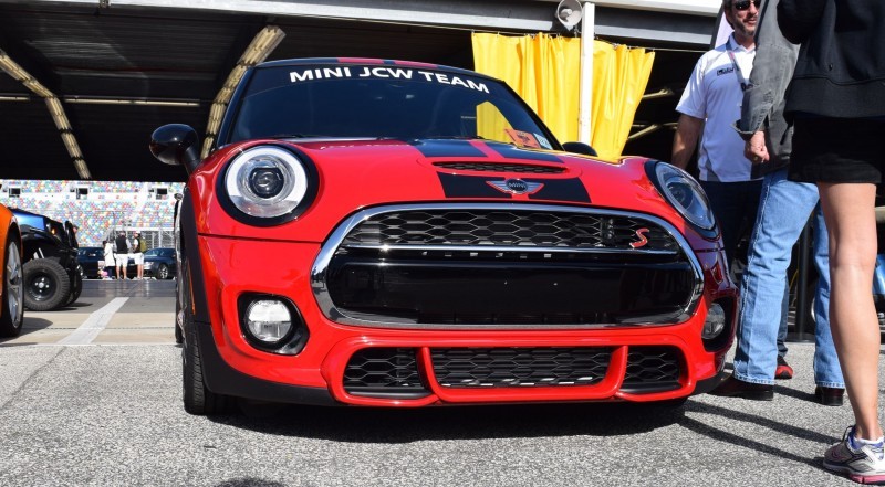 2016 MINI JCW Hardtop - USA 12