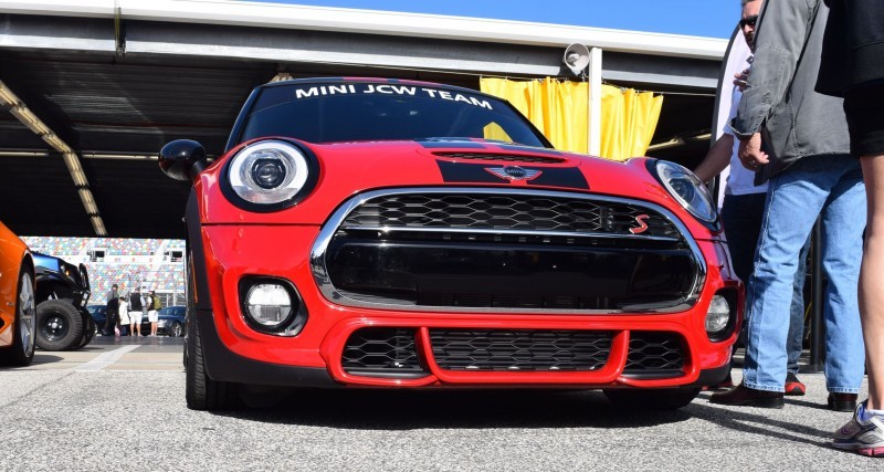 2016 MINI JCW Hardtop - USA 13