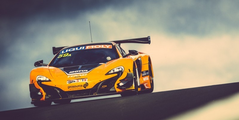 2016 McLaren 650S GT3 SWEEPS Bathhurst 2