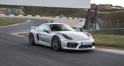 2016 Porsche CAYMAN GT4 17