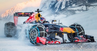 Max Verstappen performs during the F1 Showrun at the Hahnenkamm