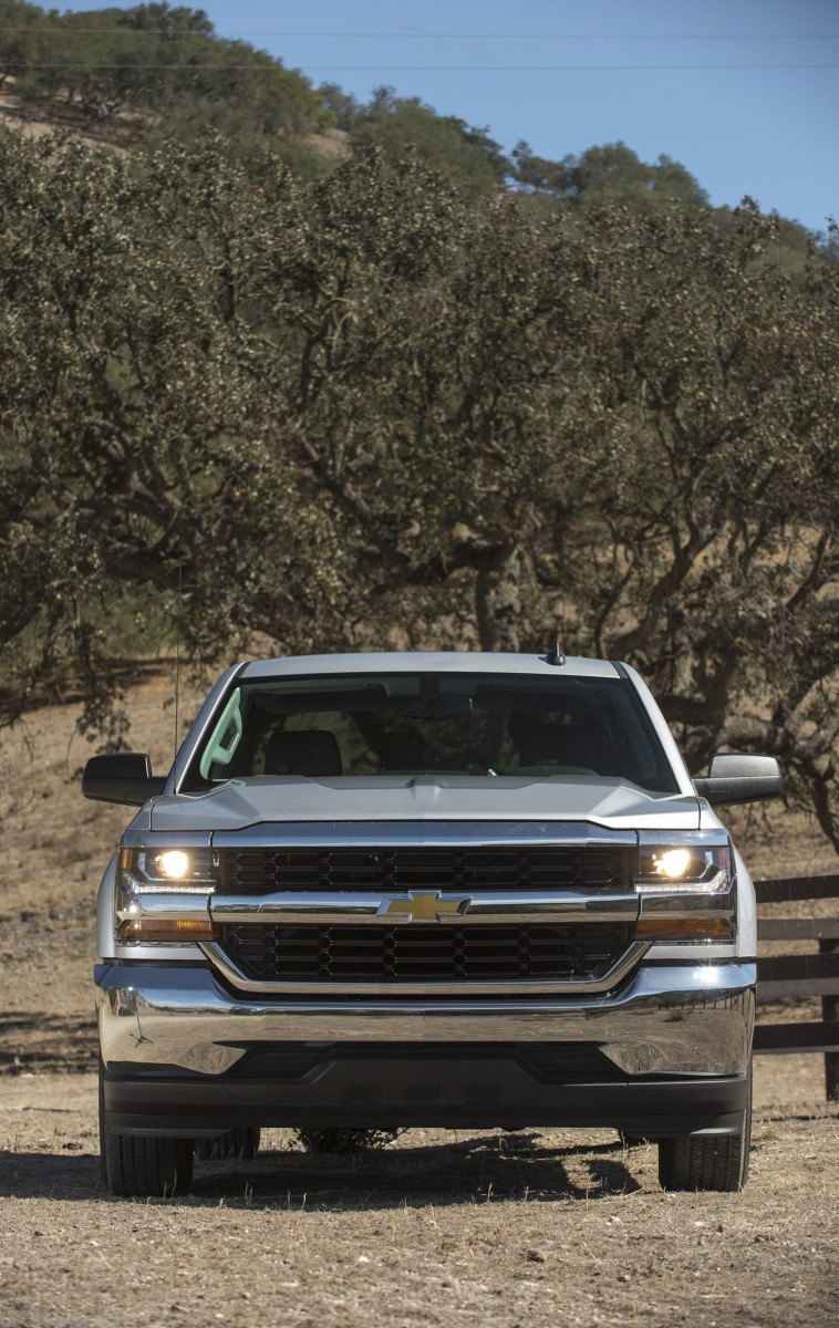 2016-Chevrolet-Silverado-042