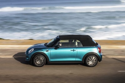 2017 MINI Cooper Convertible 42