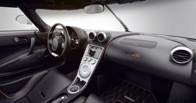 Koenigsegg_AgeraRS_interior_dashboard