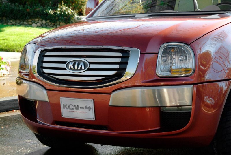 2004 Kia KCV4 Mojave 27