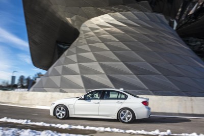 2017 BMW 330e iPerformance 1
