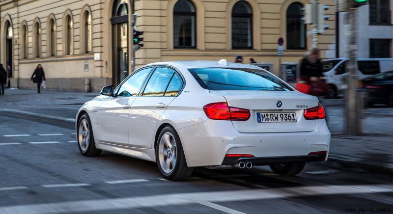 2017 BMW 330e iPerformance 11