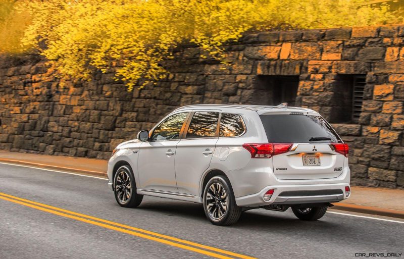 2017 Mitsubishi Outlander PHEV Hybrid 1