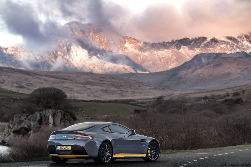 2017 Aston Martin V12 Vantage S 26