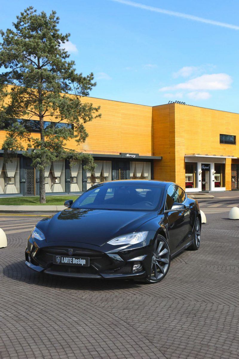 LARTE Design TESLA Model S P85D Elizabeta 18