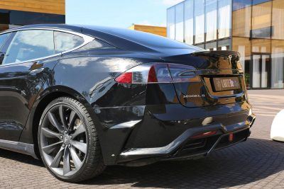 LARTE Design TESLA Model S P85D Elizabeta 23