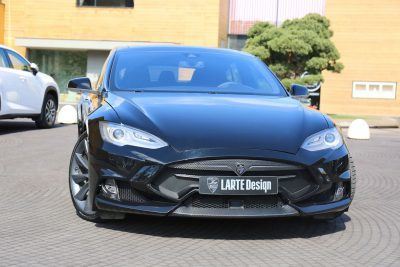 LARTE Design TESLA Model S P85D Elizabeta 24