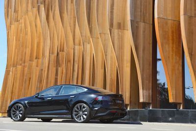 LARTE Design TESLA Model S P85D Elizabeta 59