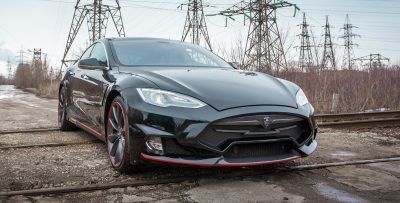 LARTE Design TESLA Model S P85D Elizabeta Redline 20