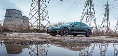 LARTE Design TESLA Model S P85D Elizabeta Redline 37