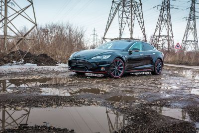 LARTE Design TESLA Model S P85D Elizabeta Redline 39