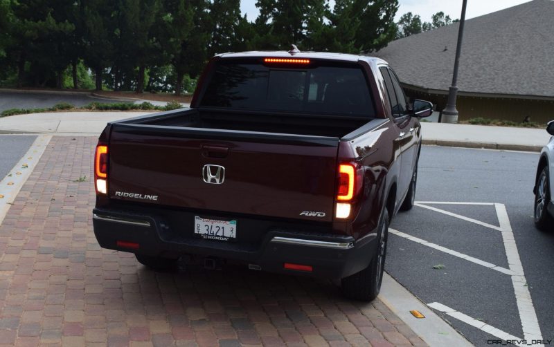 2017 Honda RIDGELINE RTL-E 23