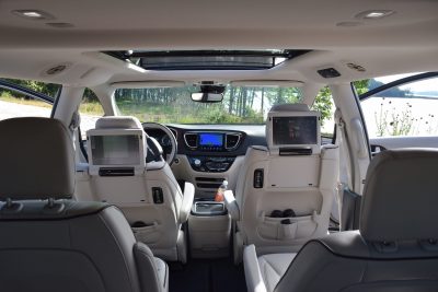 2017 Chrysler PACIFICA Limited- Interior 9