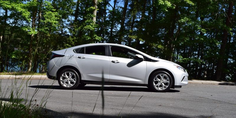 2017 Chevrolet VOLT Premier 1