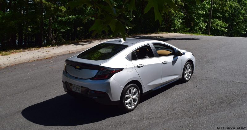 2017 Chevrolet VOLT Premier 32