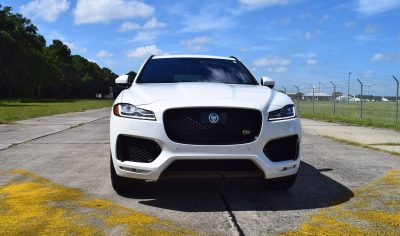 2017 Jaguar F-Pace S - White Exterior  102