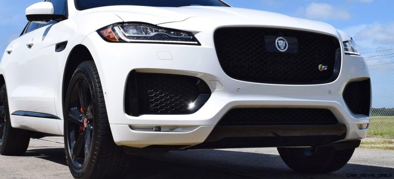 2017 Jaguar F-Pace S - White Exterior  124