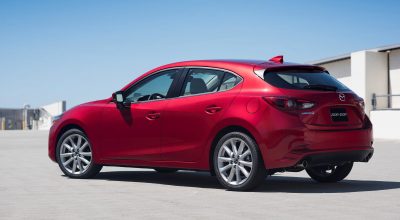 2017_Mazda3_09