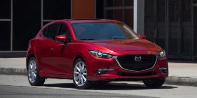 2017_Mazda3_10_rev