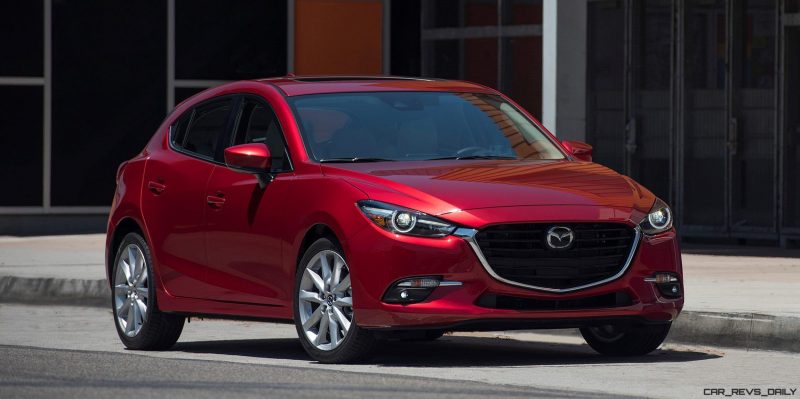 2017_Mazda3_10_rev