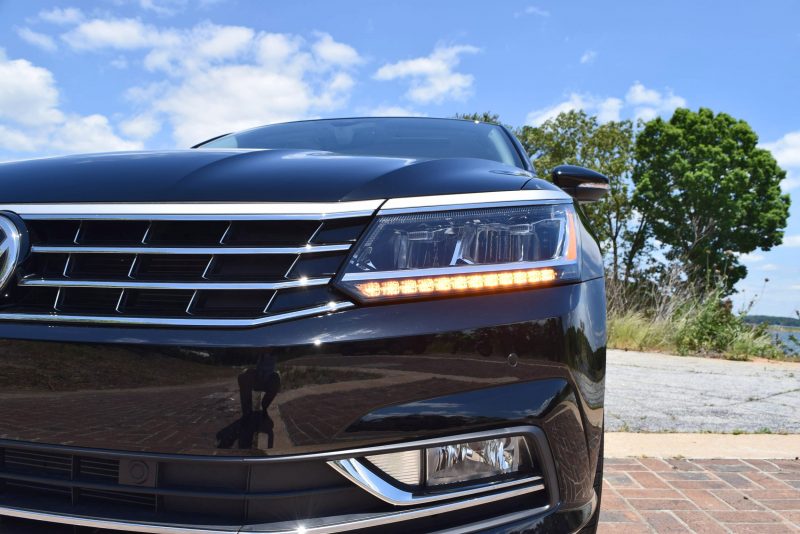 2016 VW Passat SEL 24