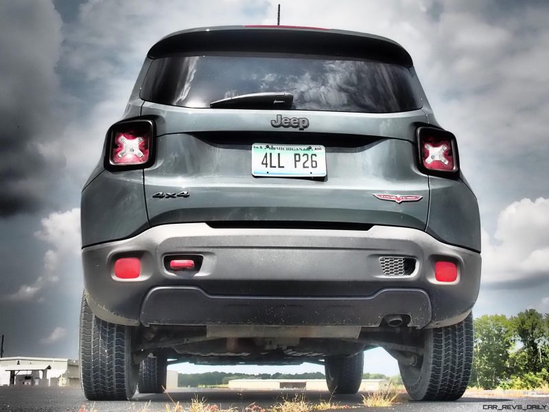 2016-jeep-renegade-trailhawk-review-25