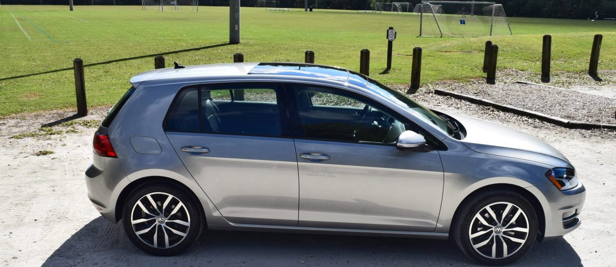 2016 VW Golf TSI SE - HD Road Test Review + Video