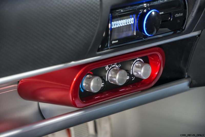 exige-sport-380-stereo-image