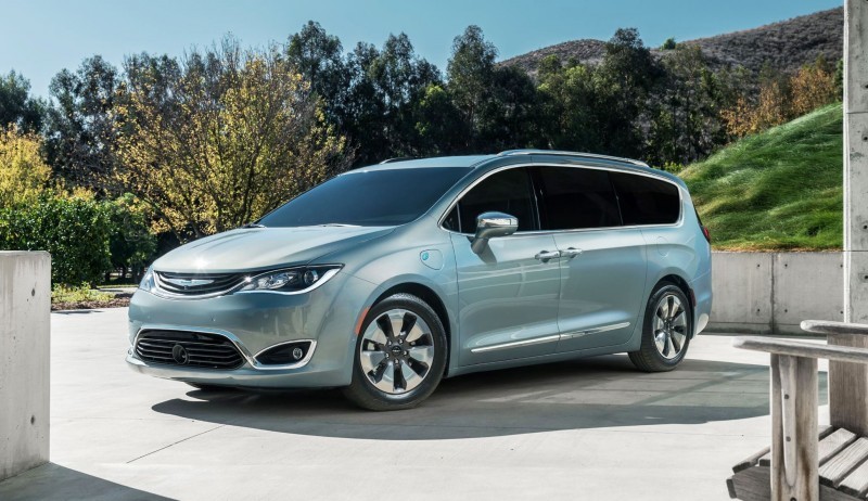 2017 Chrysler PACIFICA 23