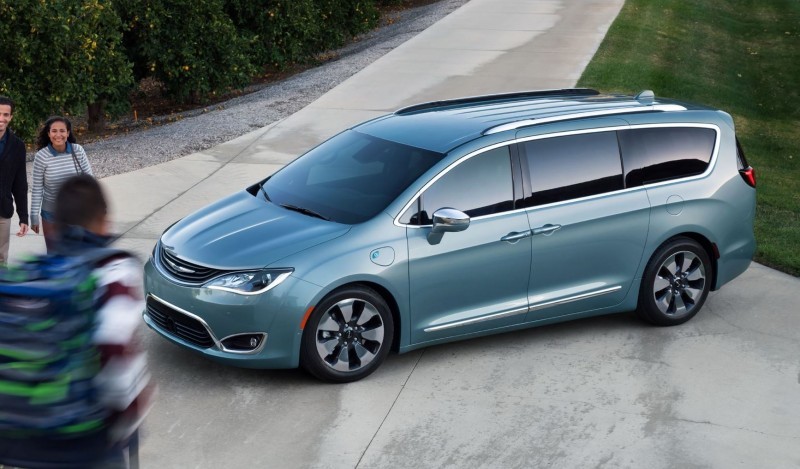 2017 Chrysler PACIFICA 31