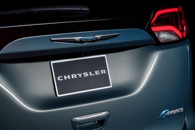 2017 Chrysler PACIFICA 43