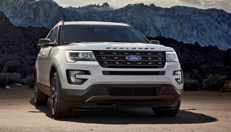 2017 Ford Explorer XLT Sport Appearance Package