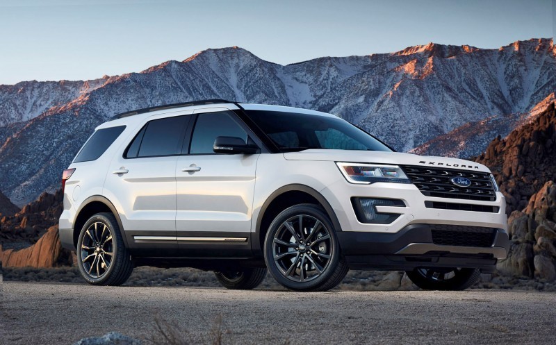 2017 Ford Explorer XLT Sport Appearance Package