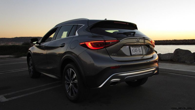 2017 Infiniti QX30 16