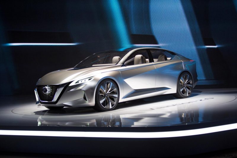 Nissan_2017_NAIAS_05