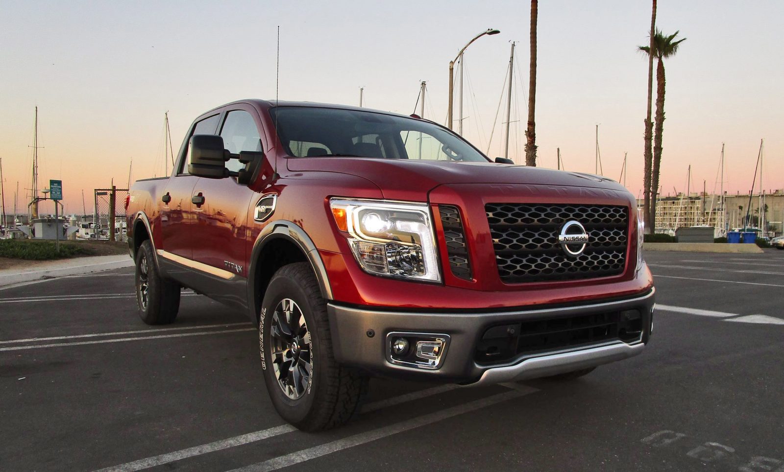 Nissan titan v8